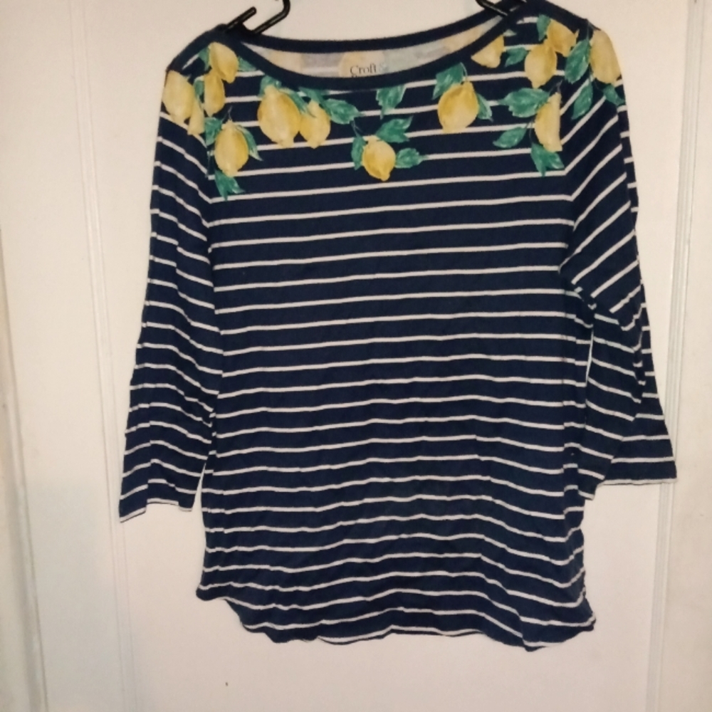 Croft and Barrow sz med sweater